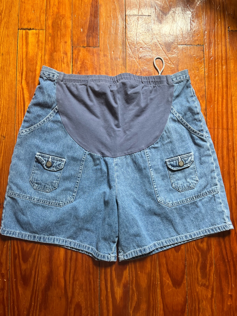 Motherhood Maturity Jean shorts size XL